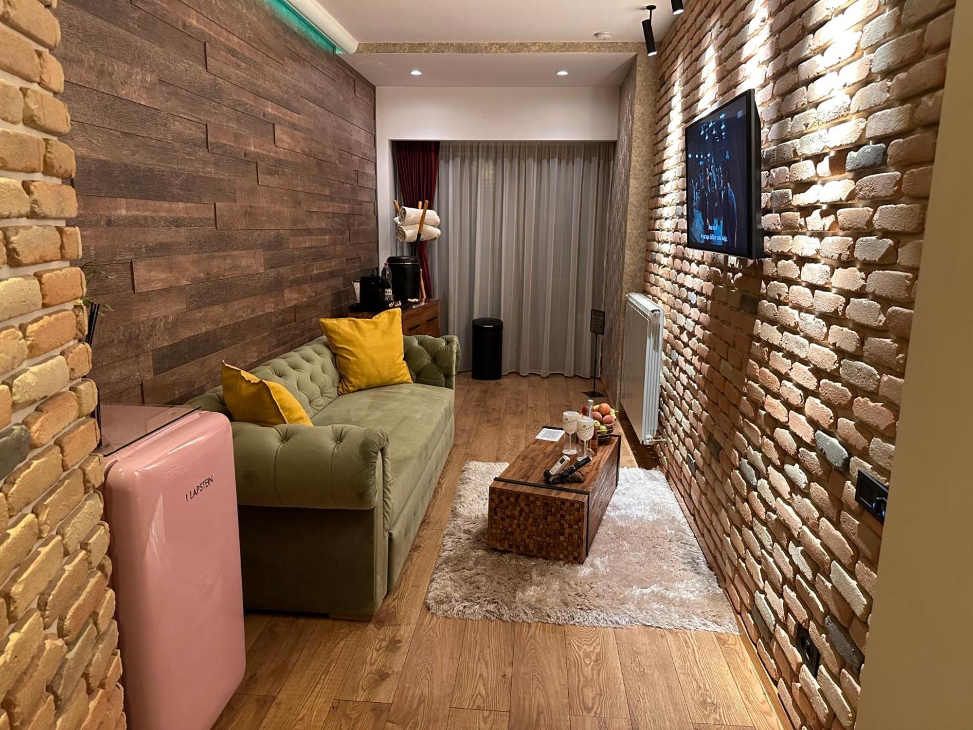 The Residence Central Jacuzzi Boutique (Adults Only) Cluj-Napoca Eksteriør bilde